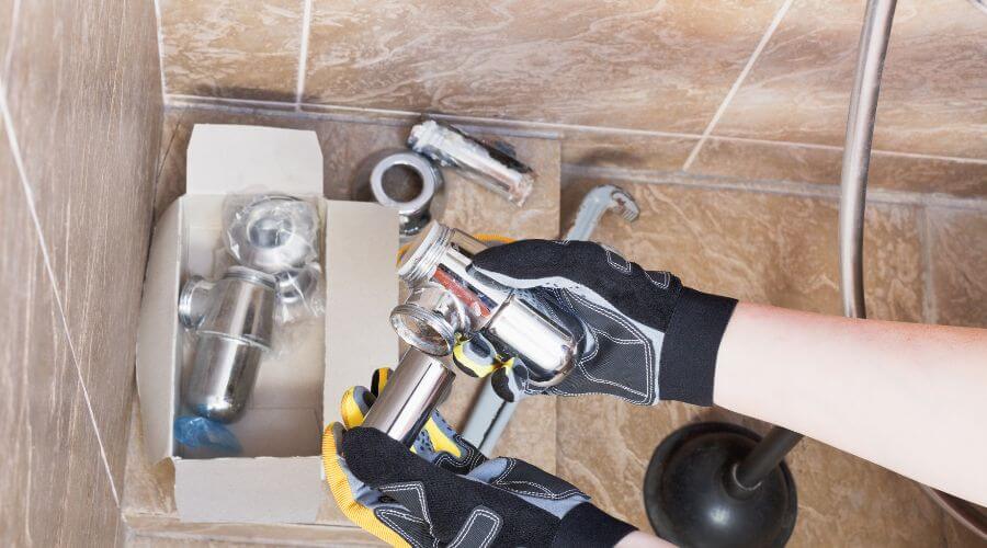 Professional gutter cleaning in Ubly, MI